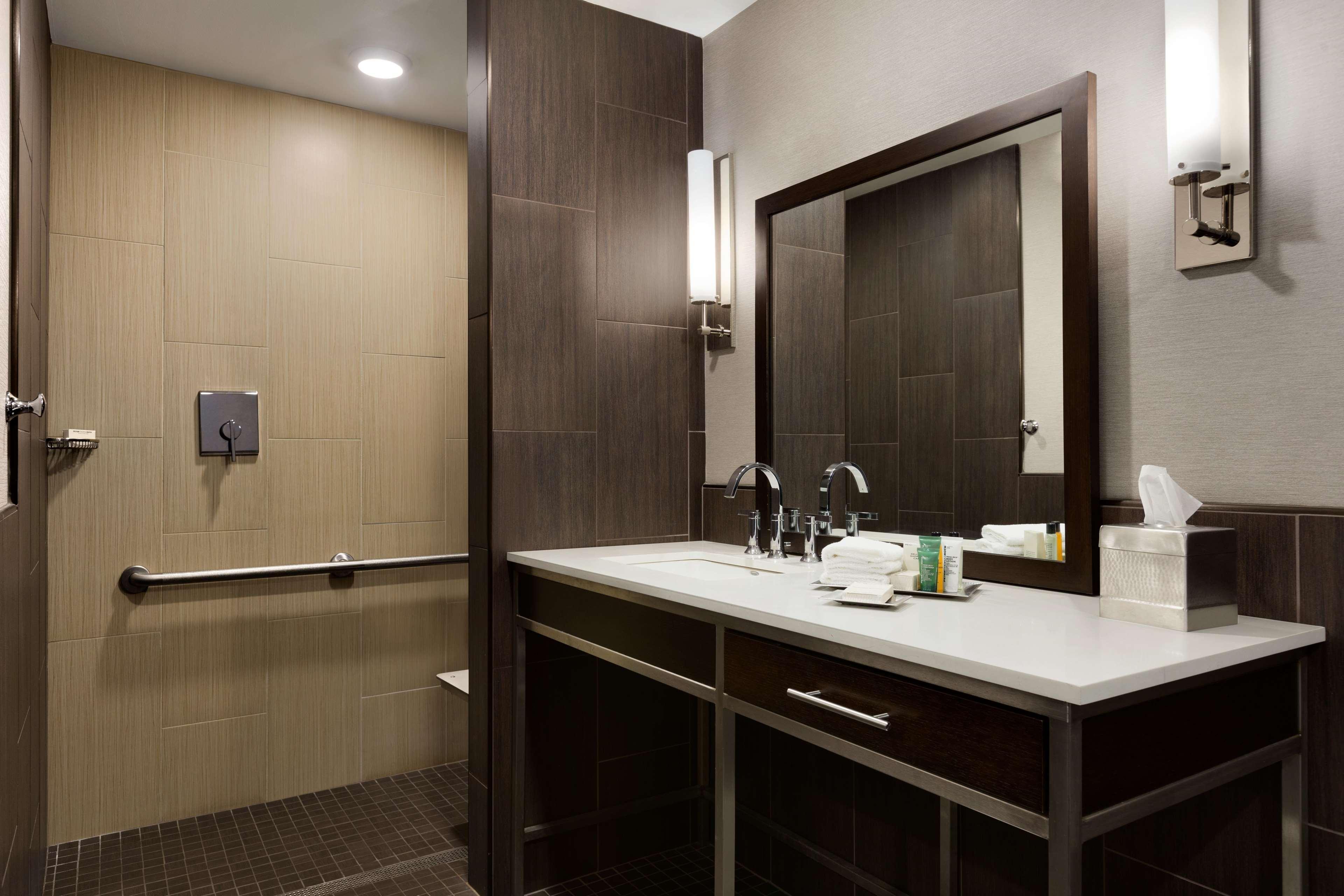 Hilton Avenue Hotel Philadelphia