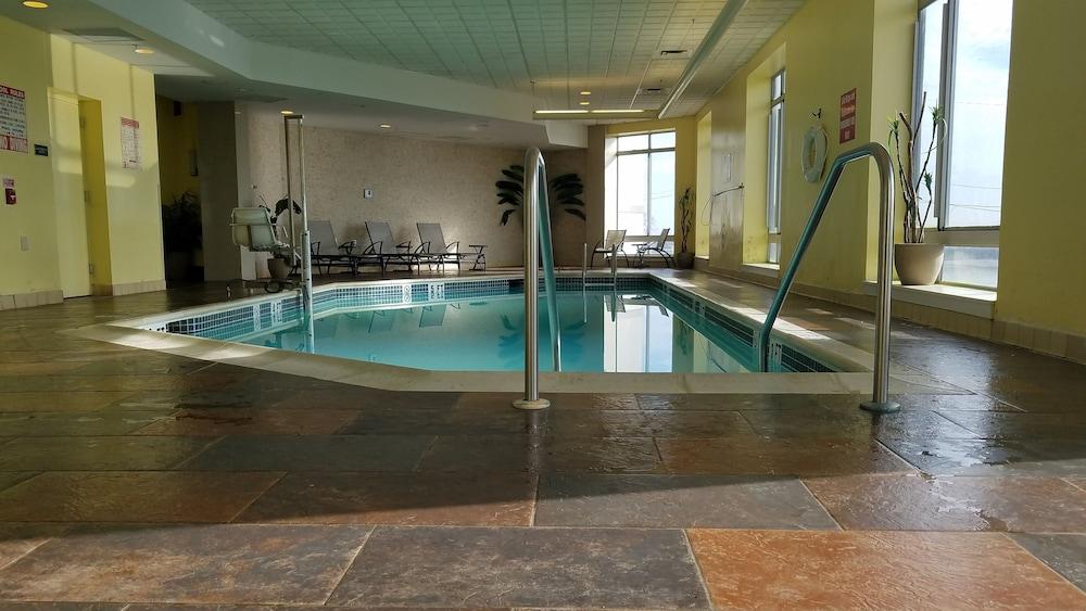 Hilton Avenue Hotel 4*