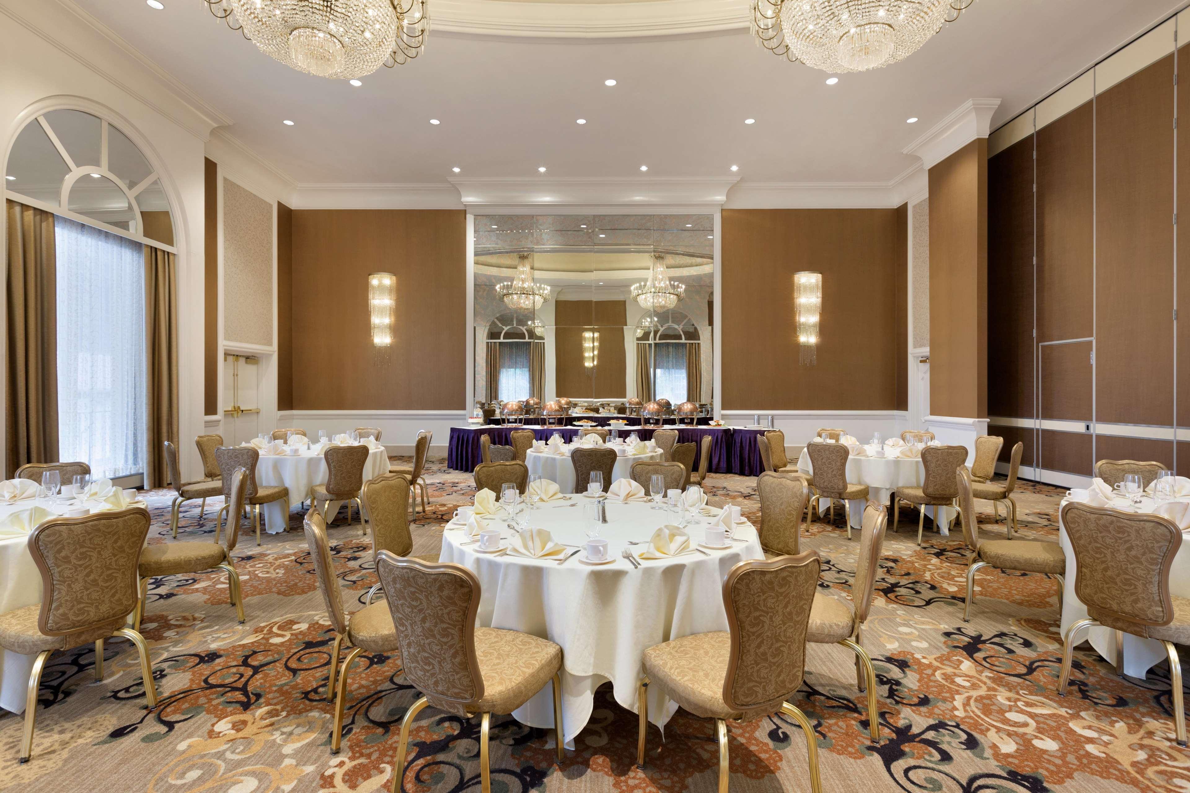 Hilton Avenue Hotel 4*